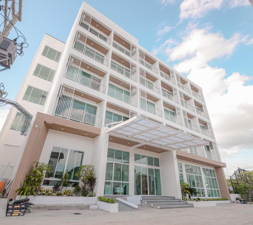 Hotel Agnes Buriram Exterior photo