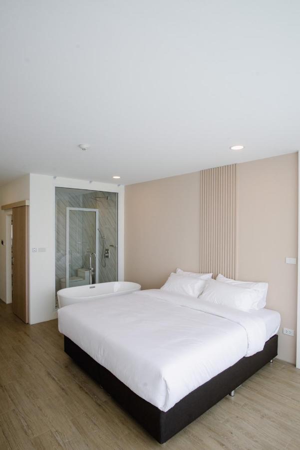 Hotel Agnes Buriram Exterior photo