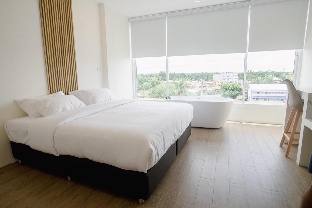 Hotel Agnes Buriram Exterior photo