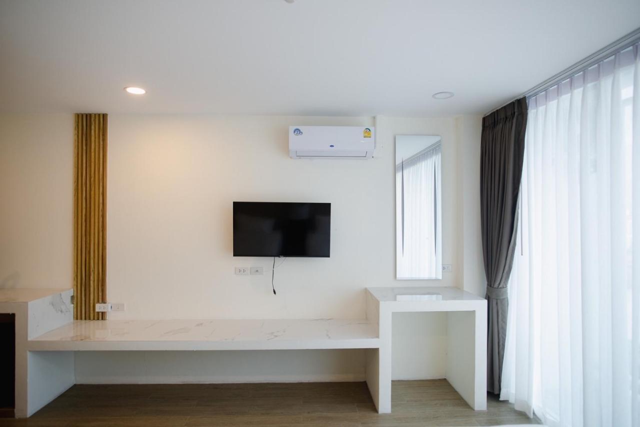 Hotel Agnes Buriram Exterior photo
