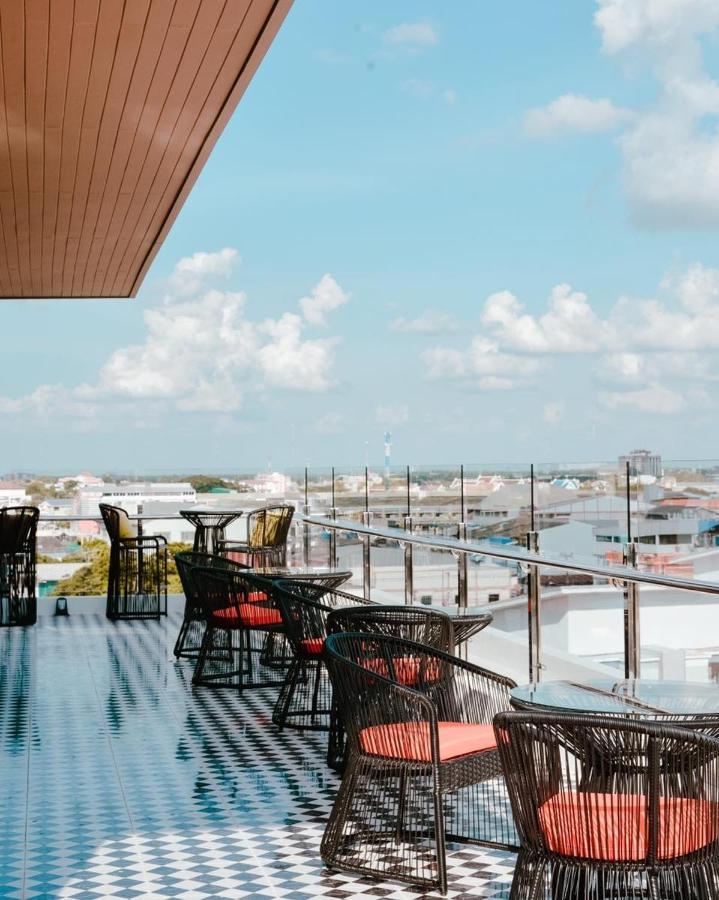 Hotel Agnes Buriram Exterior photo